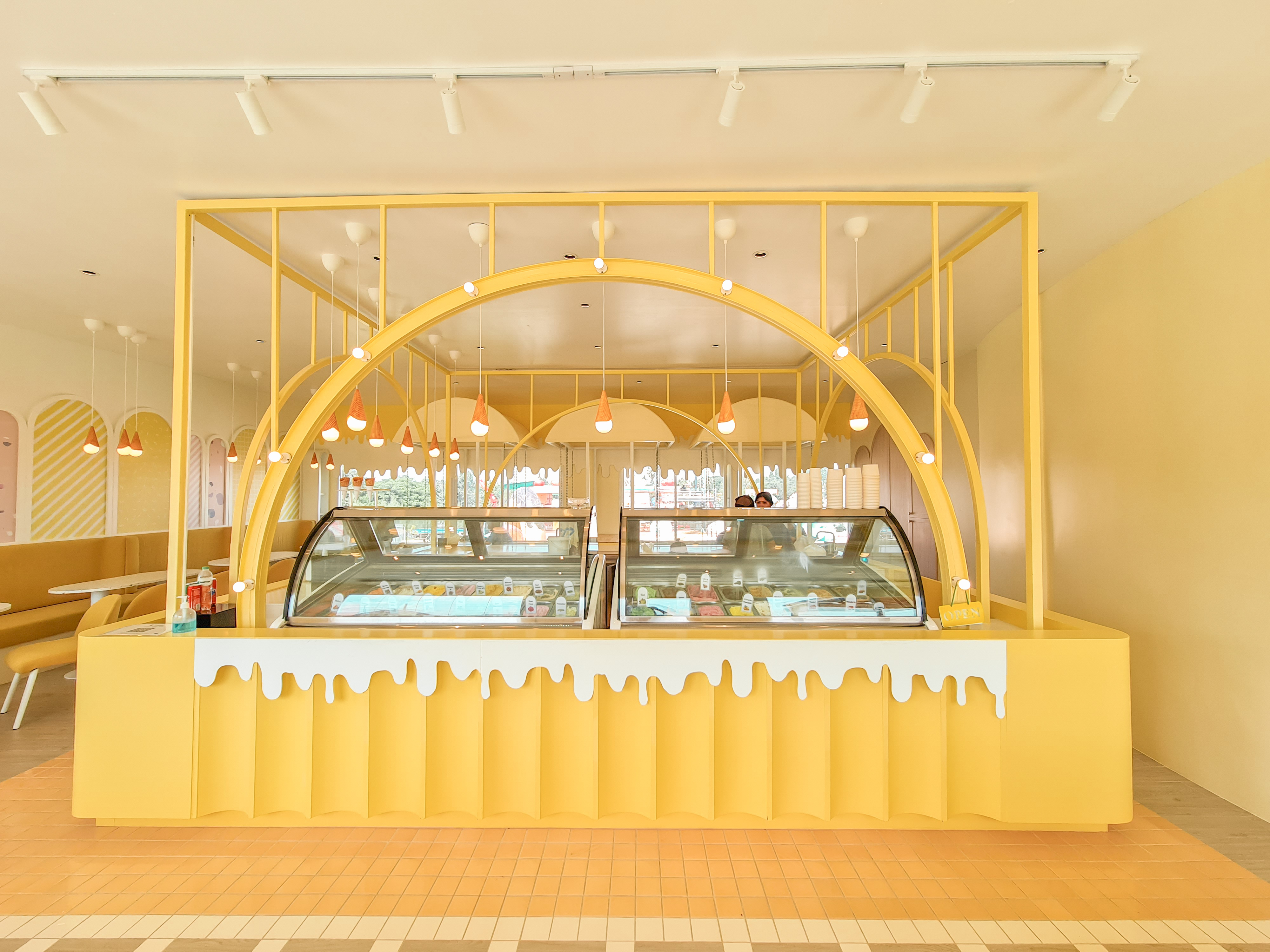 Great & grand sweet destination, cafe icecream,คาเฟ่พัทยา ,ไอศกรีมยักษ์ ,ร้านเปิดใหม่พัทยา